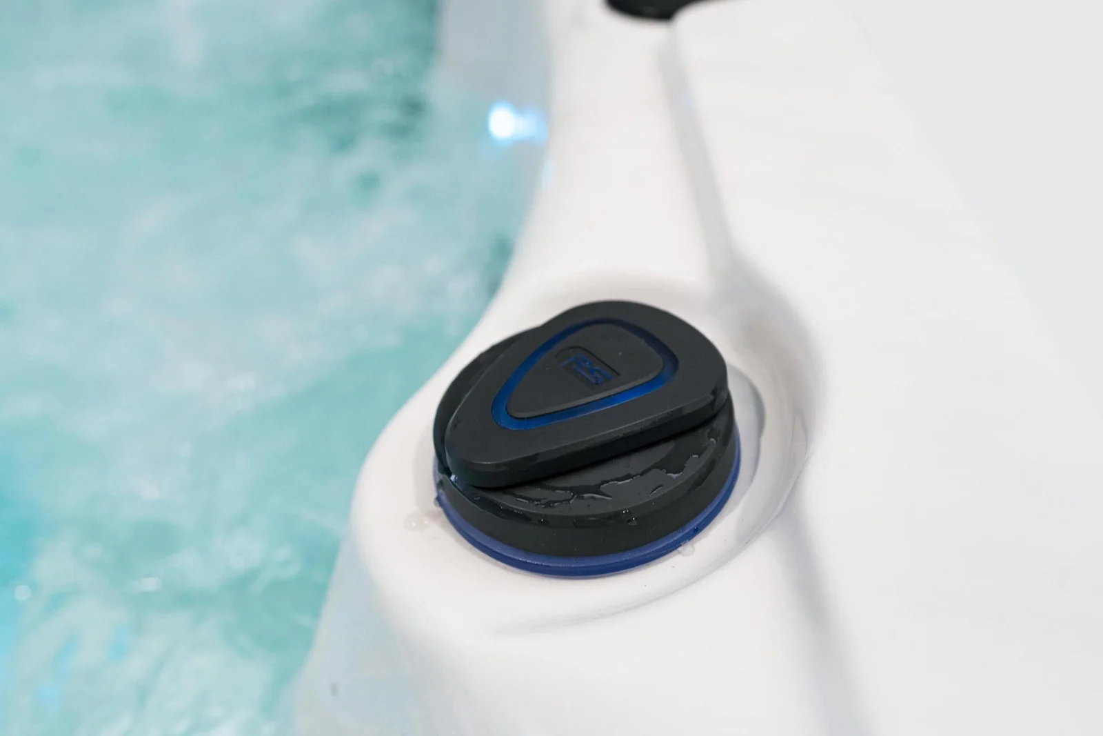 Spa de nage Titan — photo officielle 14